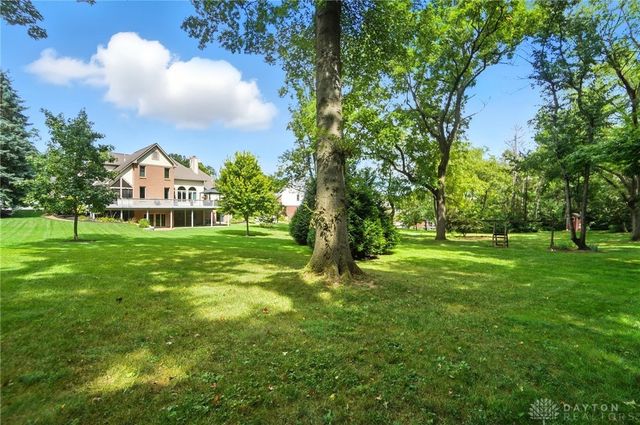 3905 Oakview Drive, Beavercreek, OH 45430