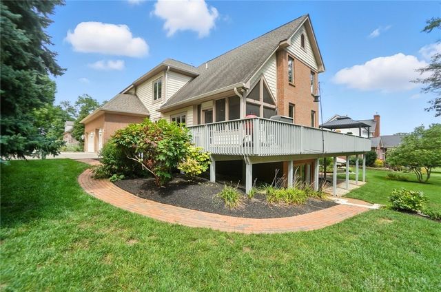 3905 Oakview Drive, Beavercreek, OH 45430