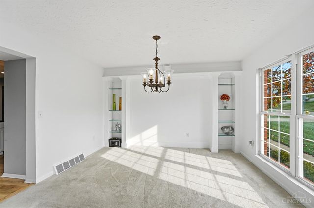 702 Rosewynne Court, Cleves, OH 45002