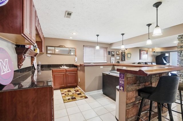 702 Rosewynne Court, Cleves, OH 45002