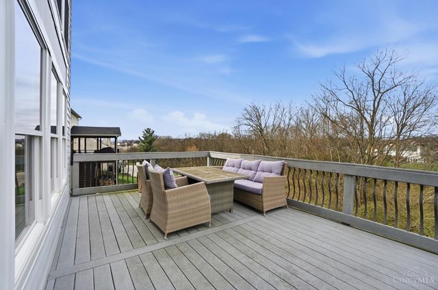 702 Rosewynne Court, Cleves, OH 45002