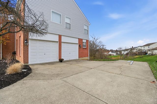 702 Rosewynne Court, Cleves, OH 45002