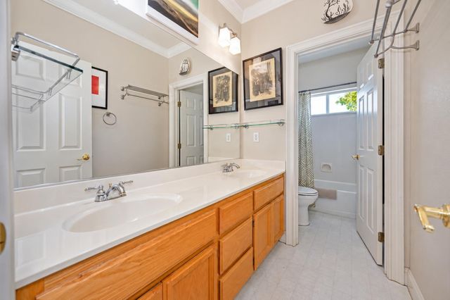 2371 Amber Falls Dr, Rocklin, CA 95765