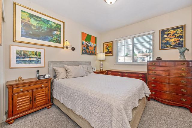 2371 Amber Falls Dr, Rocklin, CA 95765