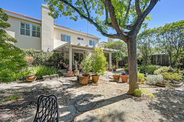 2371 Amber Falls Dr, Rocklin, CA 95765