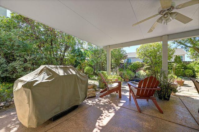 2371 Amber Falls Dr, Rocklin, CA 95765