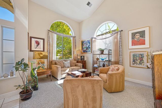 2371 Amber Falls Dr, Rocklin, CA 95765