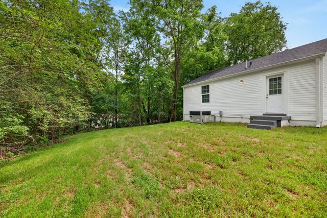 101 Valley View Cir, Clarksville, TN 37040