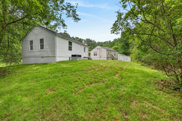 101 Valley View Cir, Clarksville, TN 37040