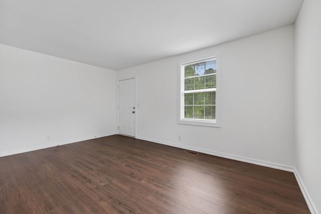 101 Valley View Cir, Clarksville, TN 37040