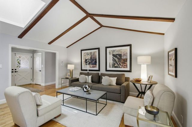 950 Black Mountain Court, Los Altos, CA 94024