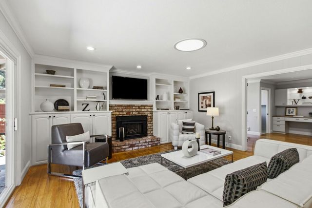 950 Black Mountain Court, Los Altos, CA 94024
