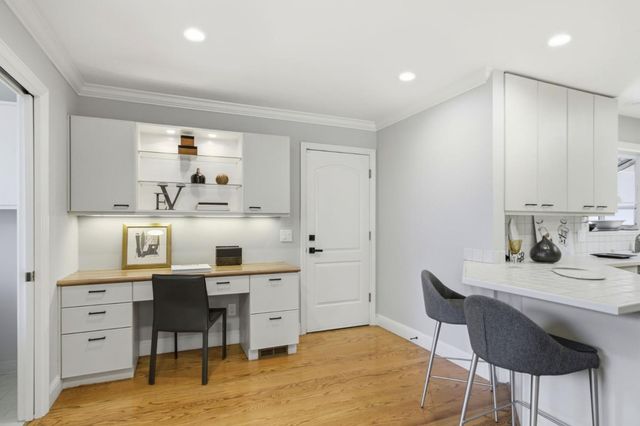 950 Black Mountain Court, Los Altos, CA 94024