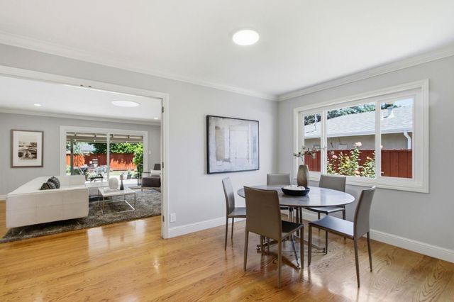950 Black Mountain Court, Los Altos, CA 94024