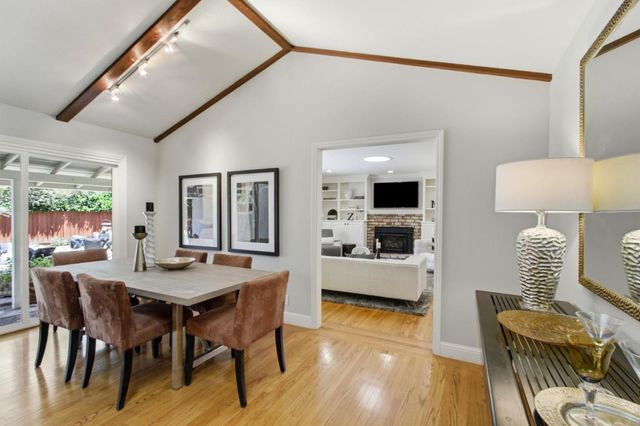 950 Black Mountain Court, Los Altos, CA 94024