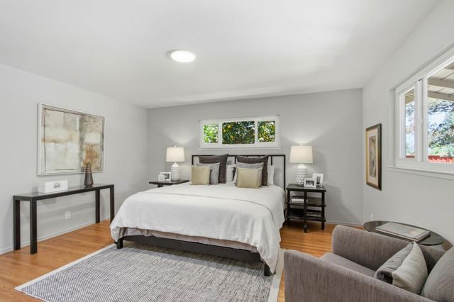950 Black Mountain Court, Los Altos, CA 94024