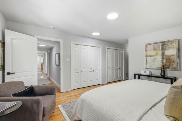 950 Black Mountain Court, Los Altos, CA 94024
