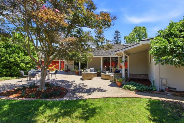 950 Black Mountain Court, Los Altos, CA 94024