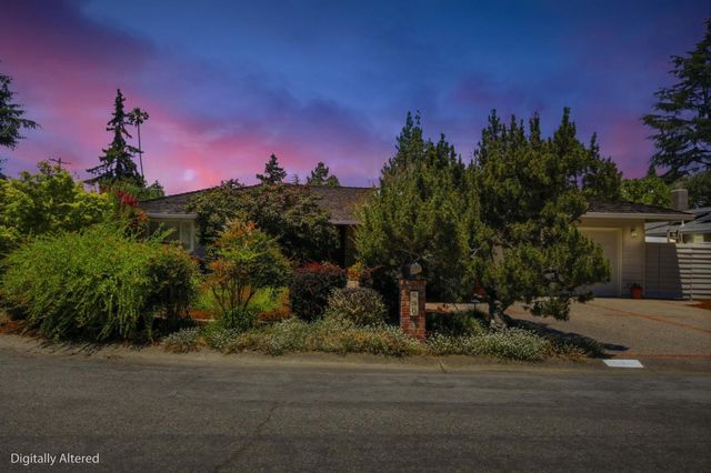 950 Black Mountain Court, Los Altos, CA 94024
