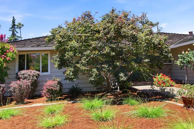 950 Black Mountain Court, Los Altos, CA 94024