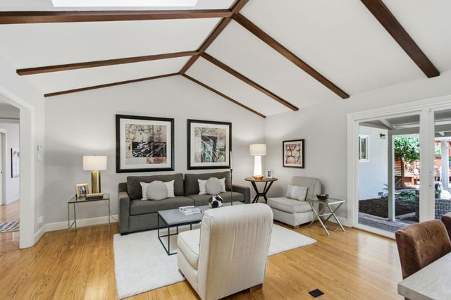 950 Black Mountain Court, Los Altos, CA 94024