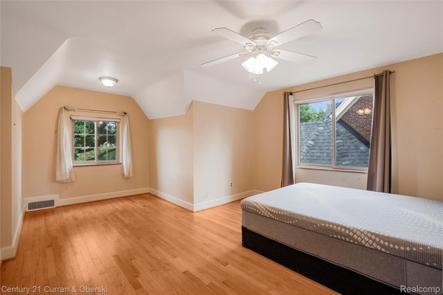 7841 Bingham Street, Dearborn, MI 48126