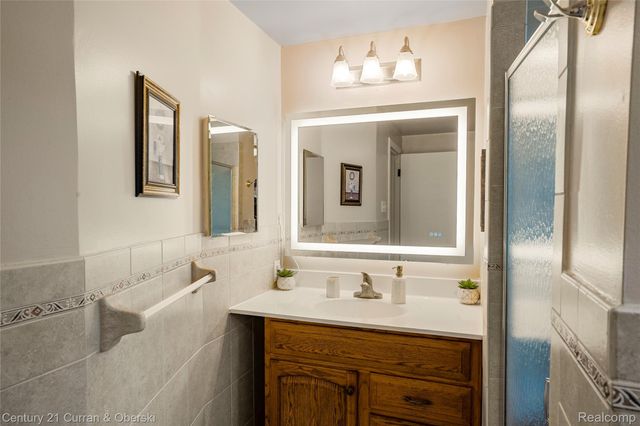7841 Bingham Street, Dearborn, MI 48126