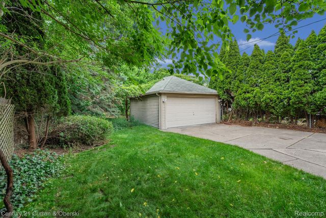 7841 Bingham Street, Dearborn, MI 48126
