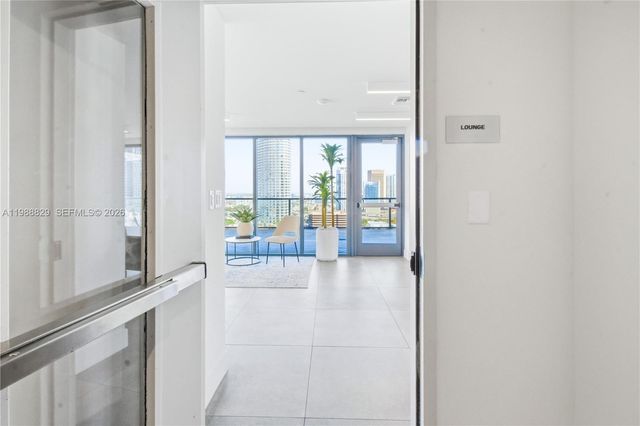 239 SW 9th St 2401, Miami, FL 33130