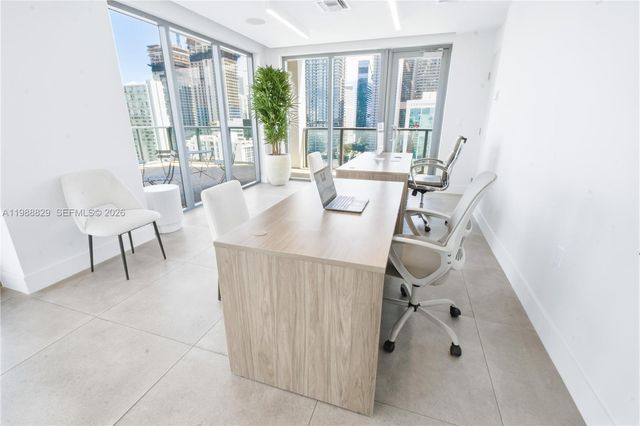 239 SW 9th St 2401, Miami, FL 33130