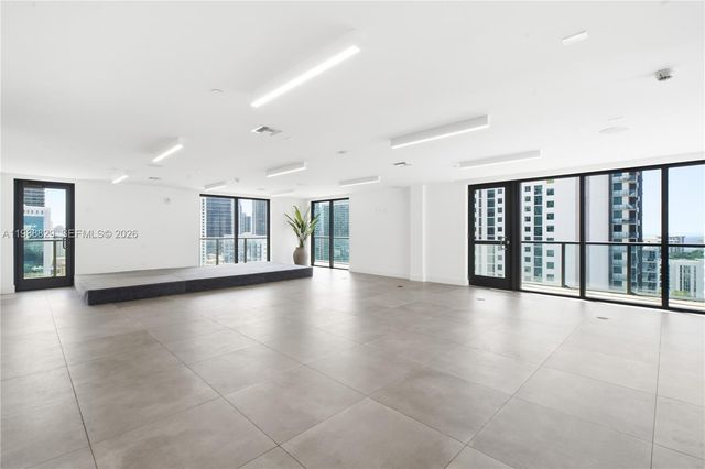 239 SW 9th St 2401, Miami, FL 33130