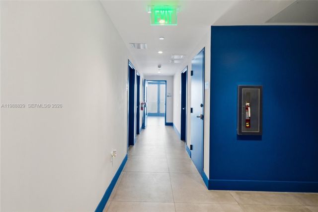 239 SW 9th St 2401, Miami, FL 33130