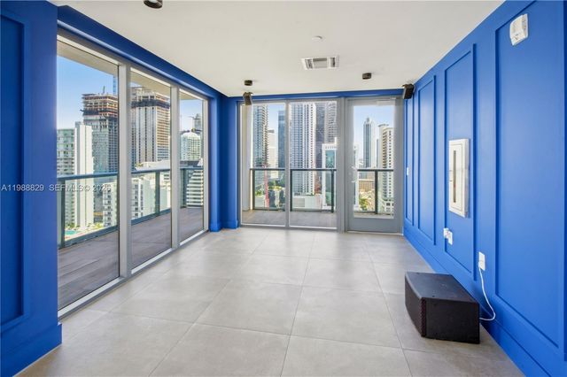 239 SW 9th St 2401, Miami, FL 33130