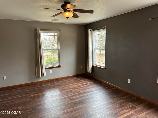 11448 Hickman Lane, Neosho, MO 64850