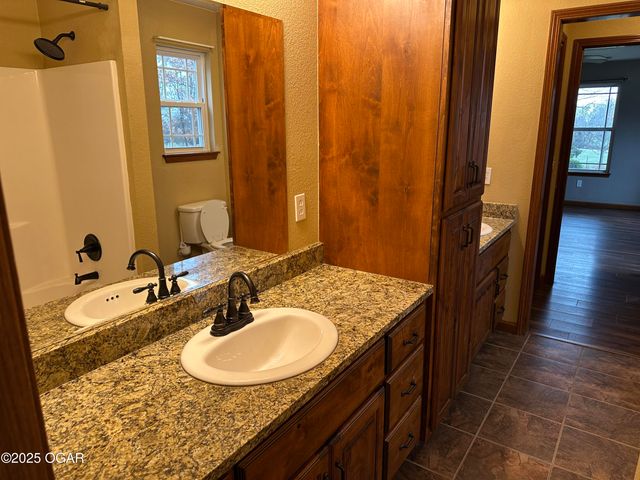 11448 Hickman Lane, Neosho, MO 64850