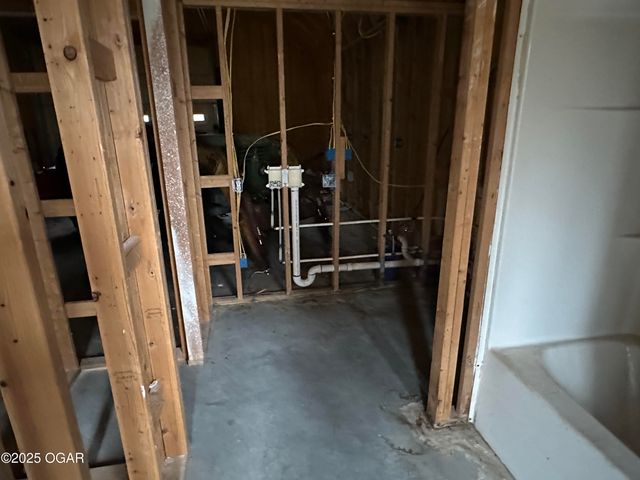 11448 Hickman Lane, Neosho, MO 64850