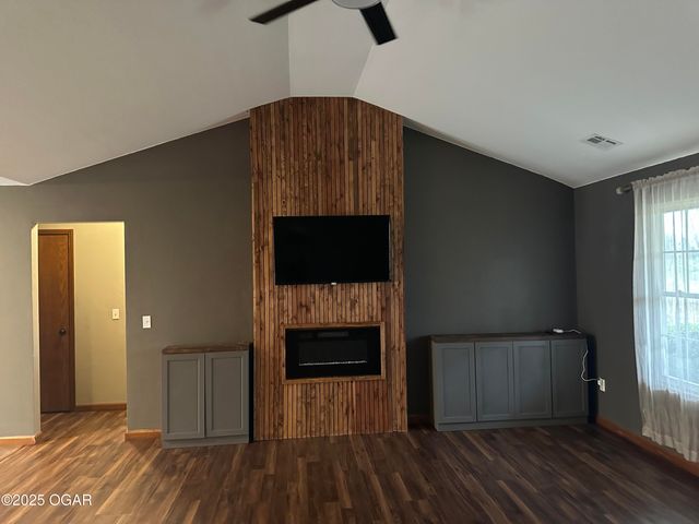 11448 Hickman Lane, Neosho, MO 64850