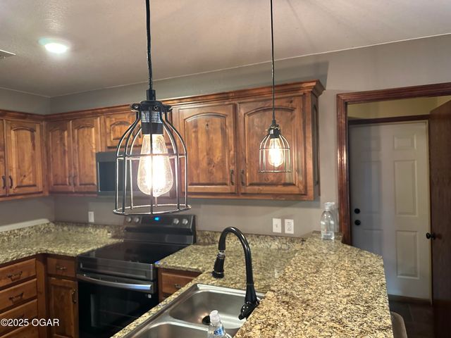 11448 Hickman Lane, Neosho, MO 64850