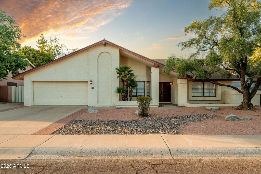 1930 E DAWN Drive, Tempe, AZ 85284