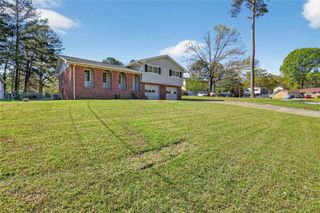 530 Oak Valley Drive, Riverdale, GA 30274