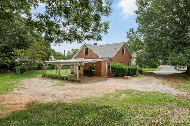 232 Maple Street, Rutherfordton, NC 28139