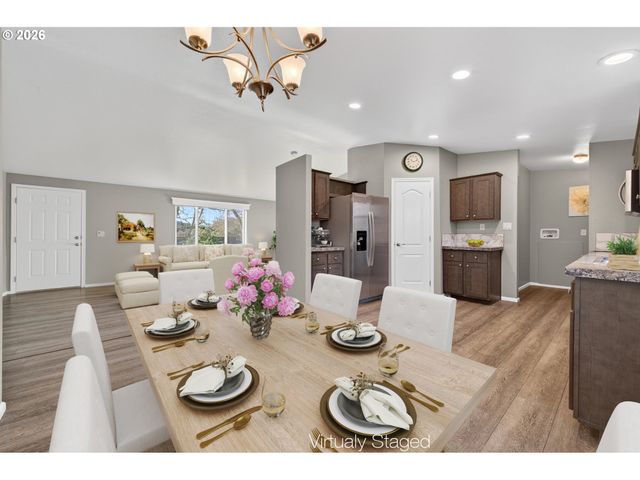 2889 KINNEY Loop, Eugene, OR 97408