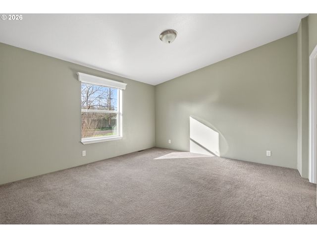 2889 KINNEY Loop, Eugene, OR 97408