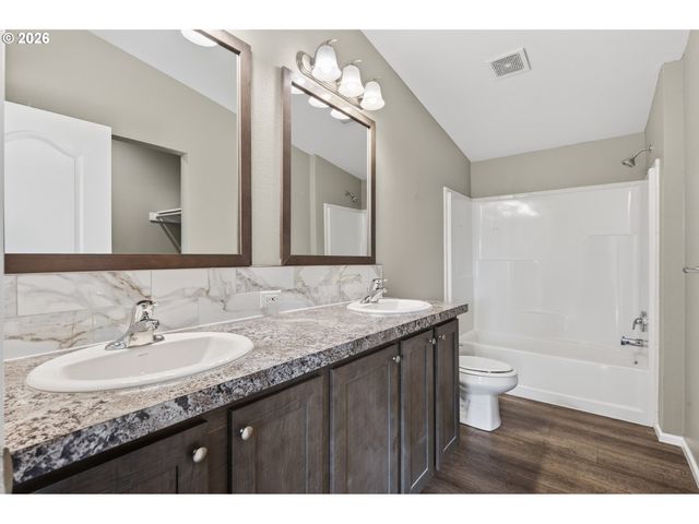 2889 KINNEY Loop, Eugene, OR 97408