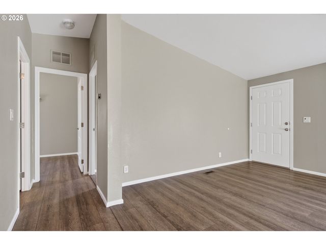 2889 KINNEY Loop, Eugene, OR 97408