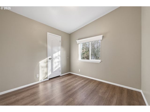 2889 KINNEY Loop, Eugene, OR 97408