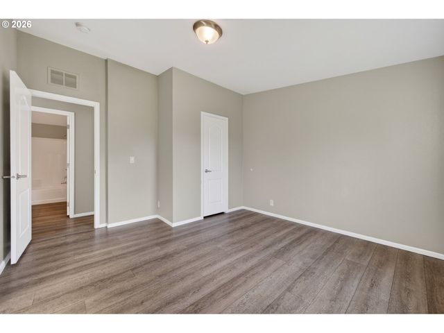 2889 KINNEY Loop, Eugene, OR 97408