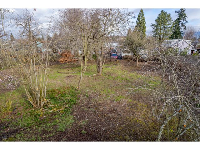 2889 KINNEY Loop, Eugene, OR 97408