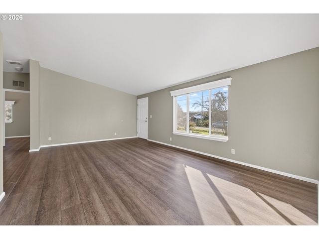 2889 KINNEY Loop, Eugene, OR 97408