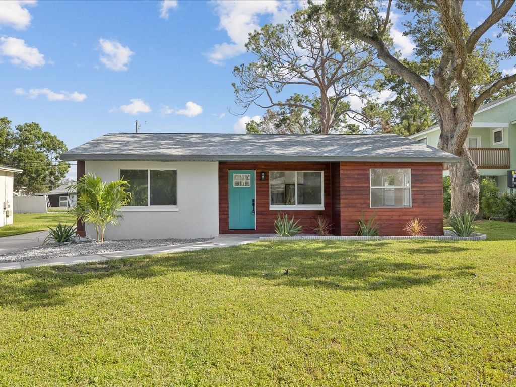 151 80TH AVENUE NE, St Petersburg, FL 33702